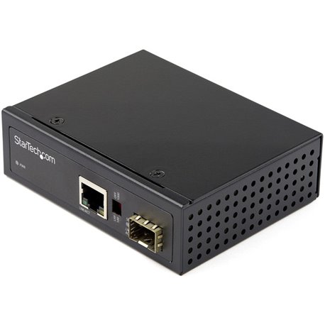 StarTech.com Industrial Fiber to Ethernet Media Converter - 1Gbps SFP to RJ45/CAT6 - SM/MM Fiber to Copper Gigabit Network IP-30